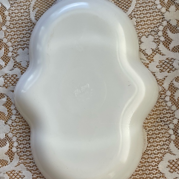 Vintage Fire King milk glass server, gold trim - Picture 4 of 6